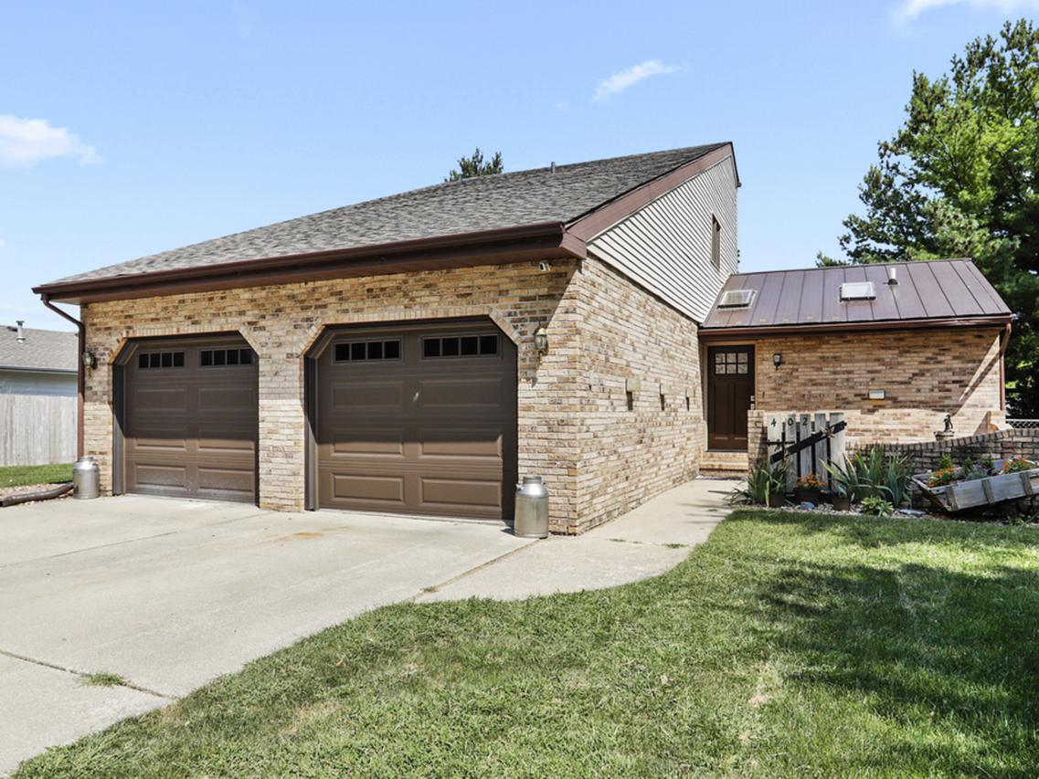 402 N Smith Rd., Urbana, IL 61802