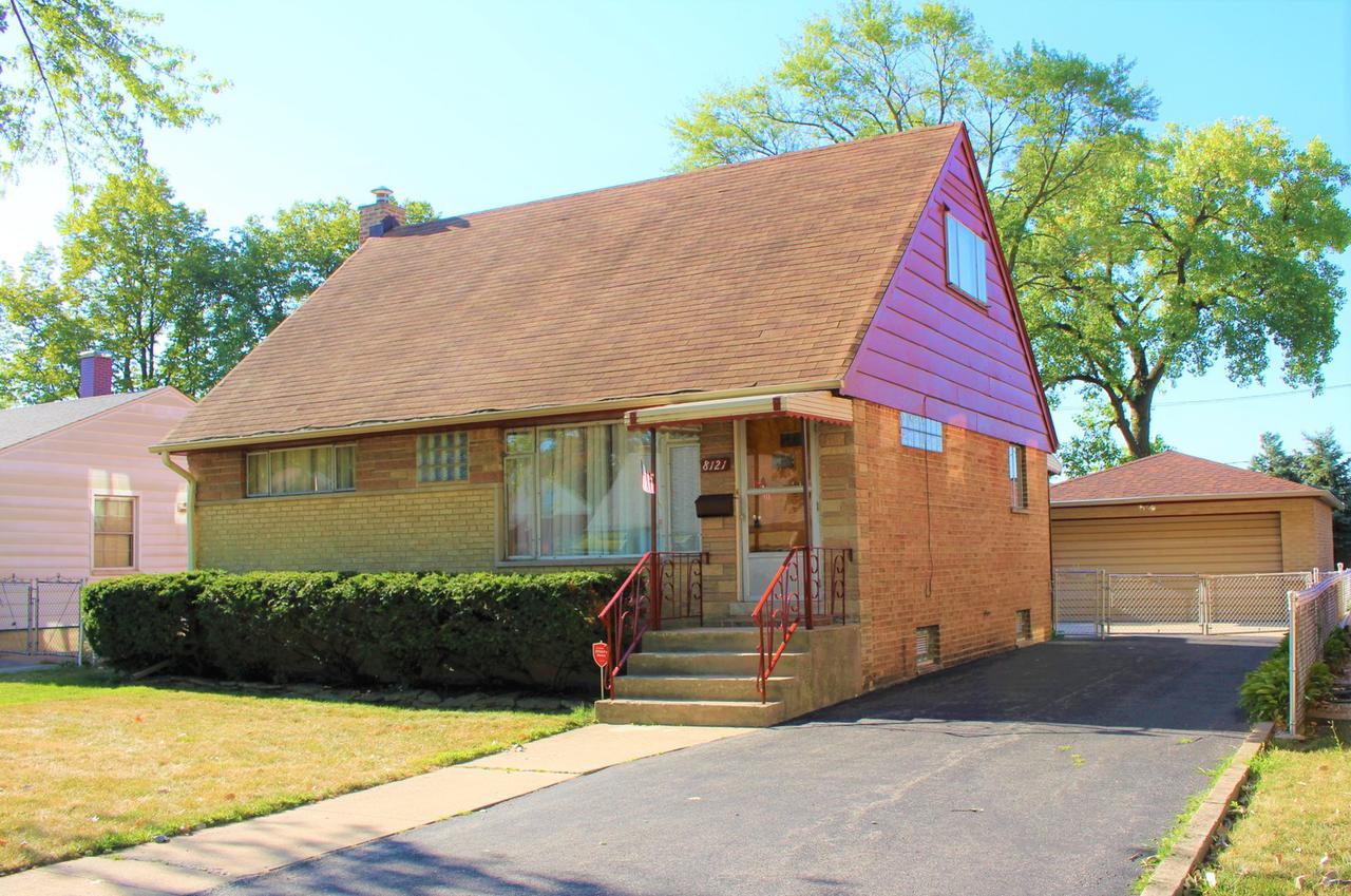 8121 46th St., Lyons, IL 60534