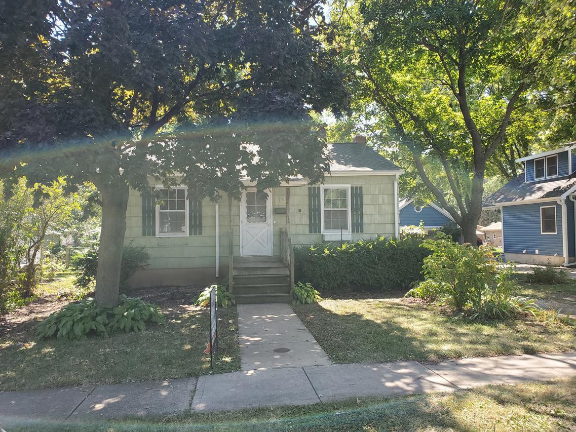 302 E Lee St., Plano, IL 60545
