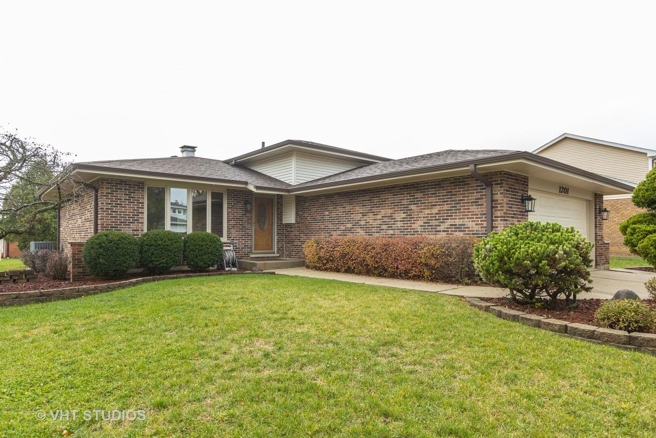 1201 Longford St., Woodridge, IL 60517