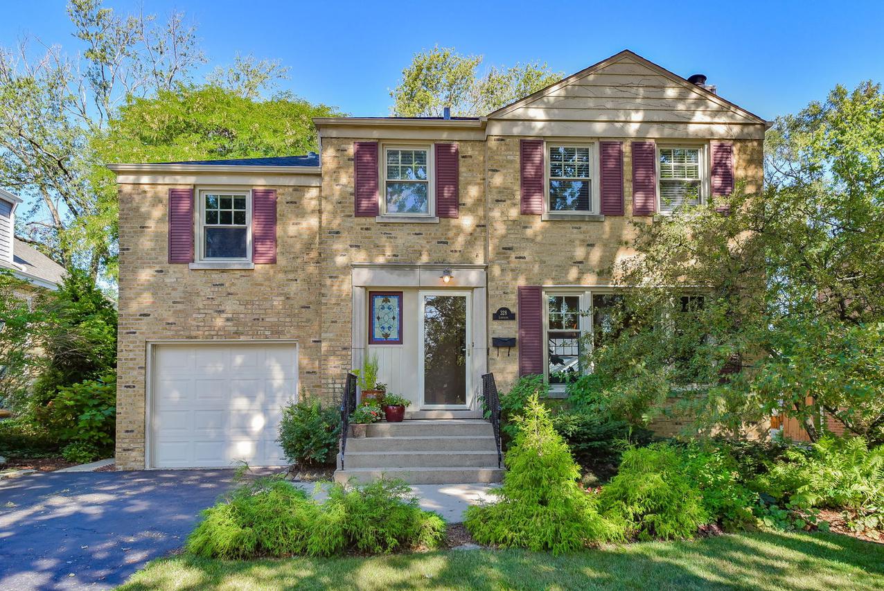 328 Lorraine St., Glen Ellyn, IL 60137