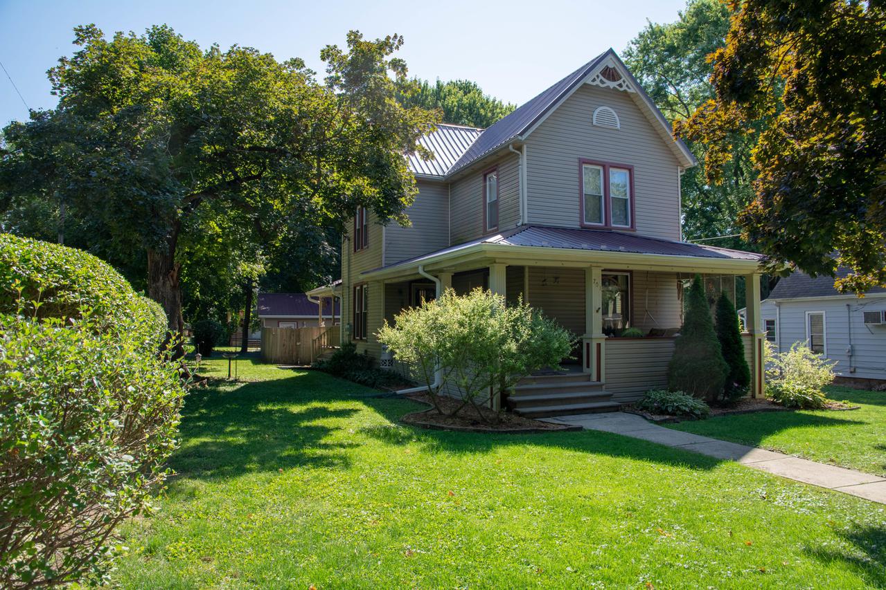 701 S Harlem Ave., Freeport, IL 61032