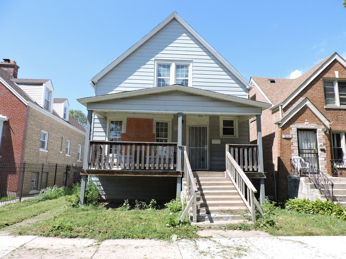 7242 S Artesian Ave., Chicago, IL 60629