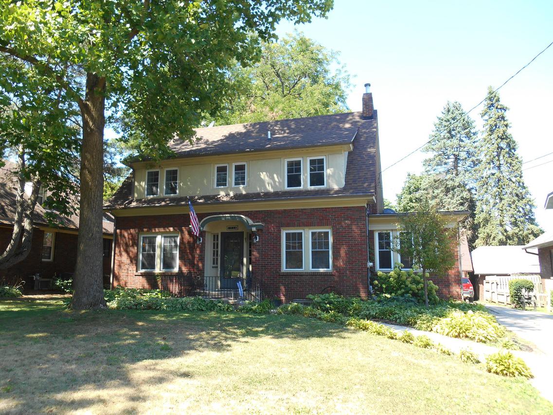 1514 W Lincoln Blvd., Freeport, IL 61032