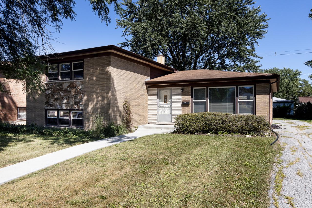 17711 70th Ct., Tinley Park, IL 60477