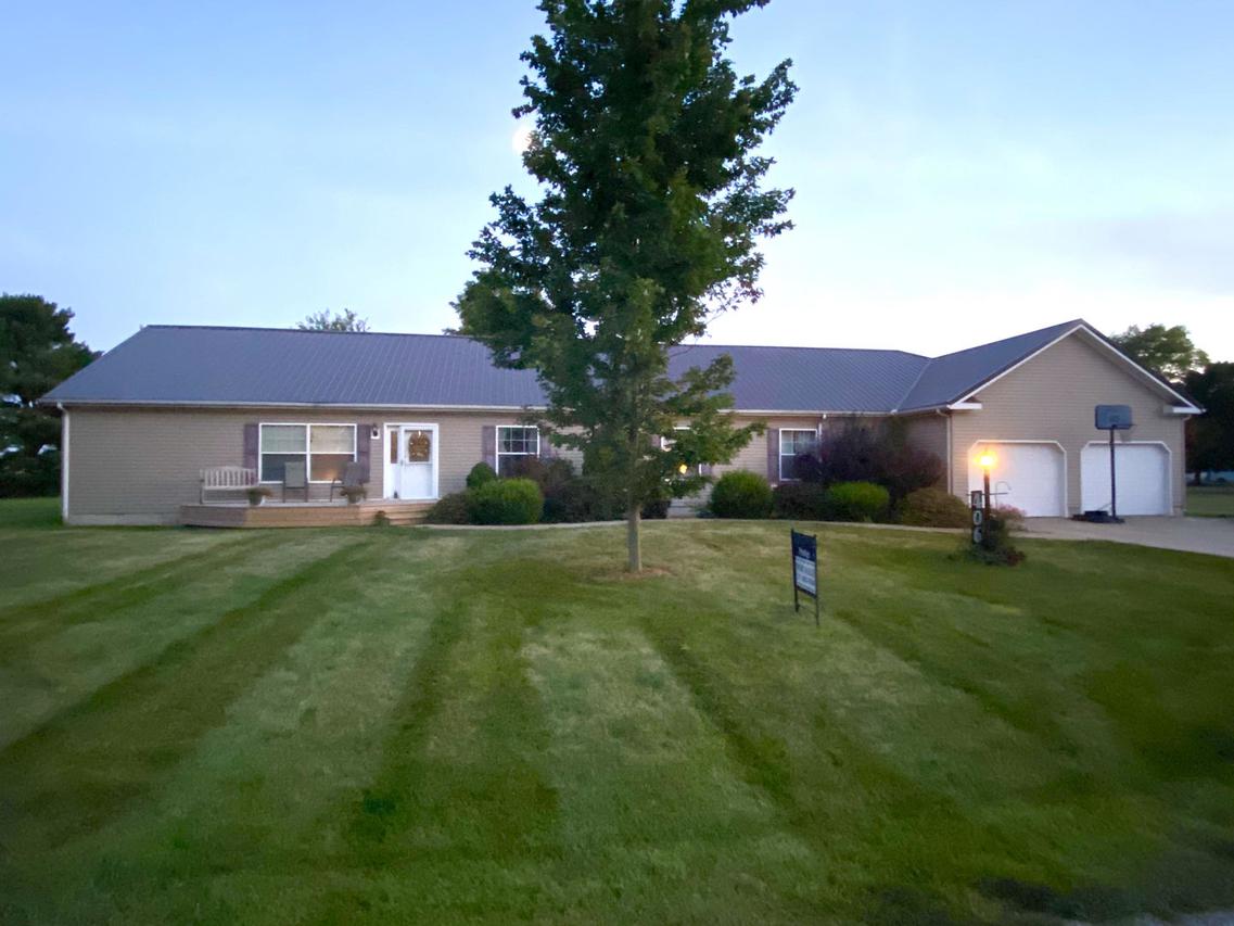 406 Maple Ln., Allerton, IL 61810