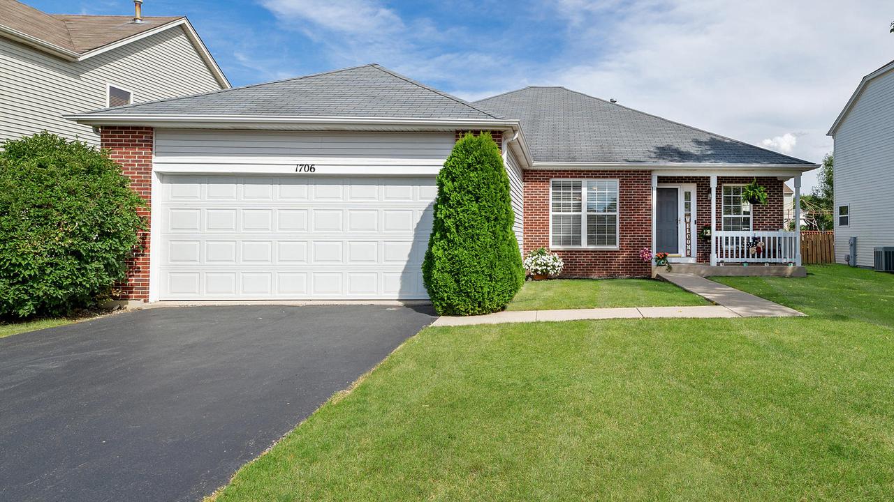 1706 Tall Oaks Dr., Plainfield, IL 60586