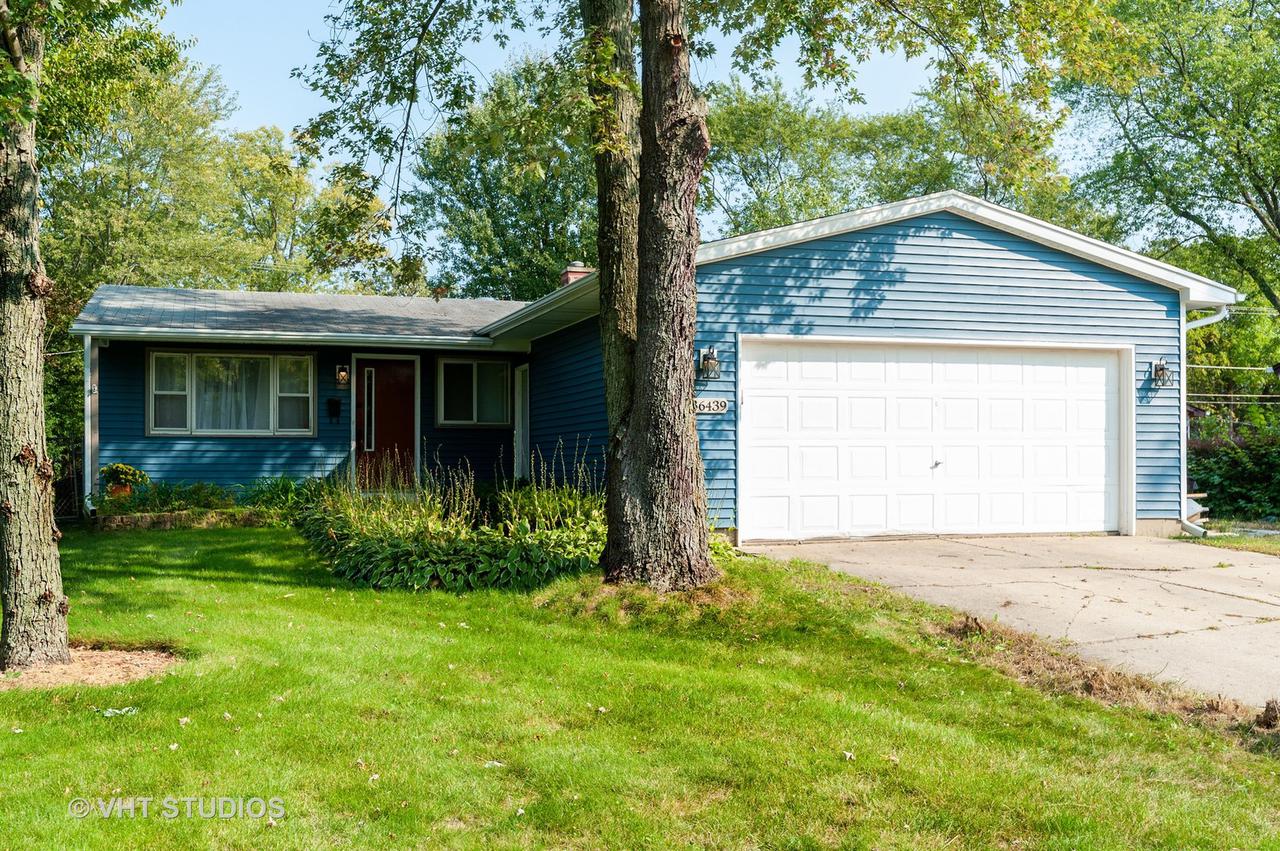 36439 N Douglas Ter., Gurnee, IL 60031