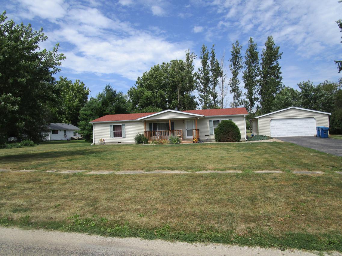 200 Wheeler St., Paw Paw, IL 61353