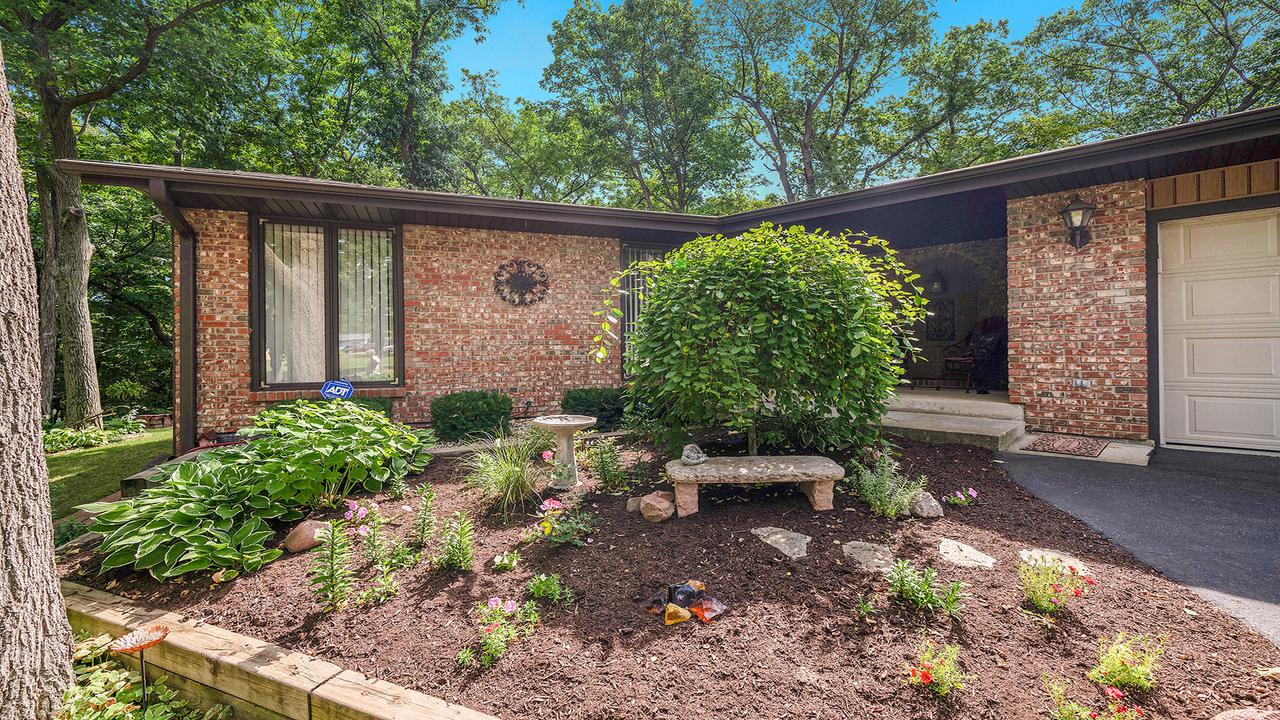 6358 Thorncrest Dr., Rockford, IL 61109