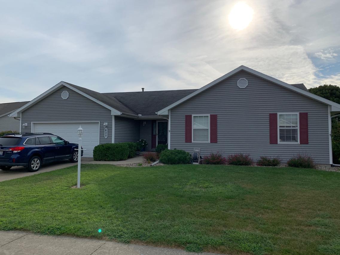 605 N Cedar Dr., St. Joseph, IL 61873