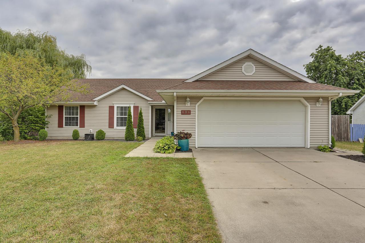606 N Cedar Dr., St. Joseph, IL 61873