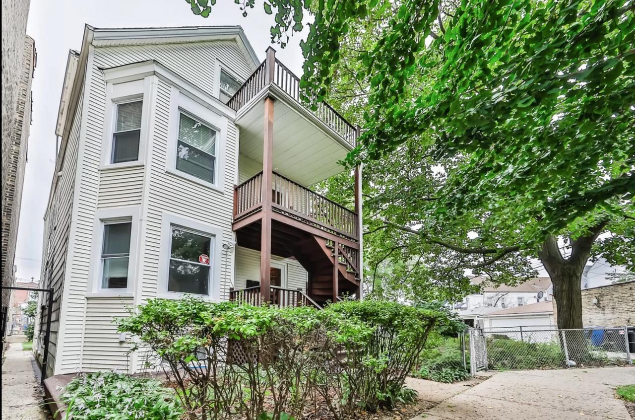 3657 W Oakdale Ave., Chicago, IL 60618