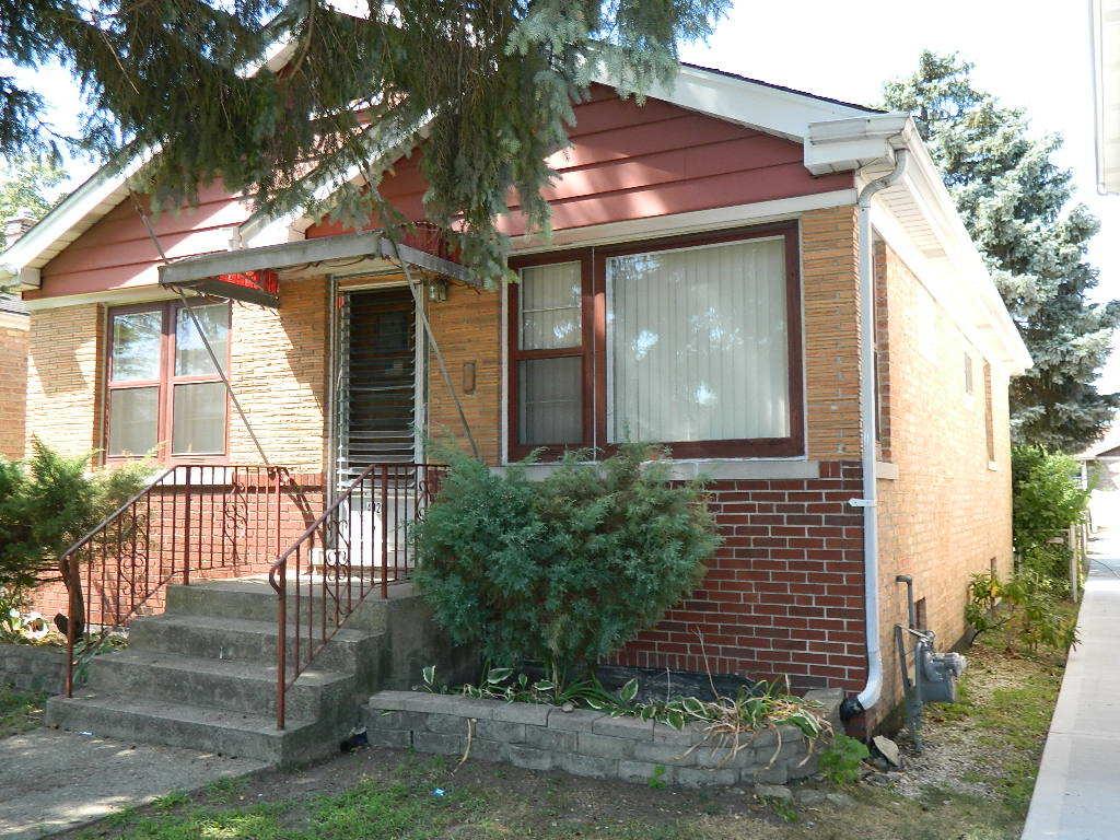 4020 Clinton Ave., Stickney, IL 60402