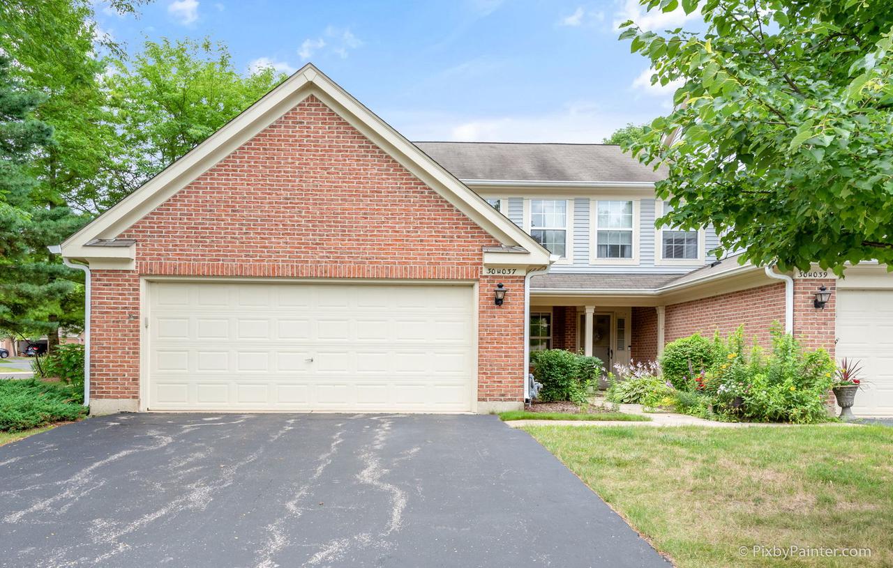 30W037 Willow Ln., Warrenville, IL 60555