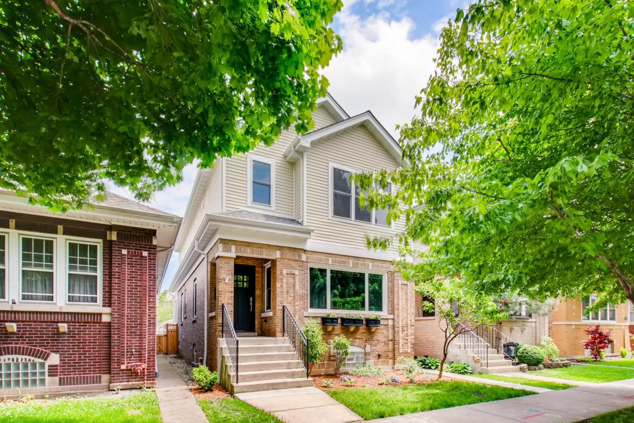 3625 N Mozart St., Chicago, IL 60618