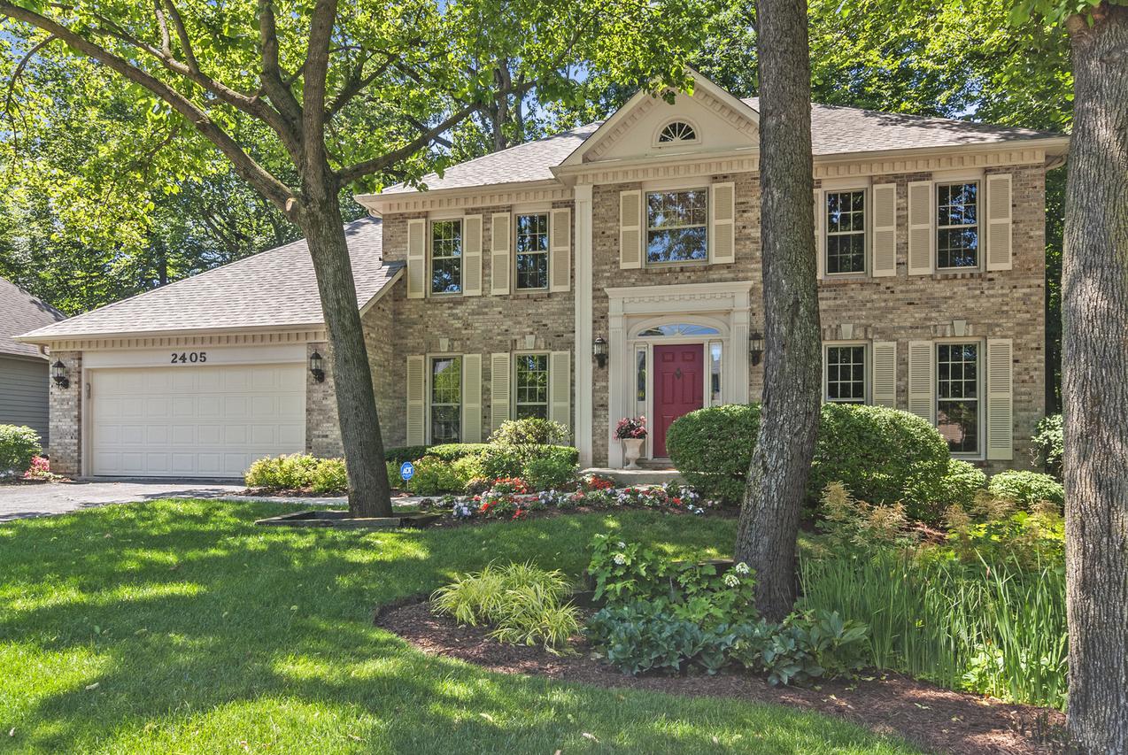 2405 River Woods Dr., Naperville, IL 60565