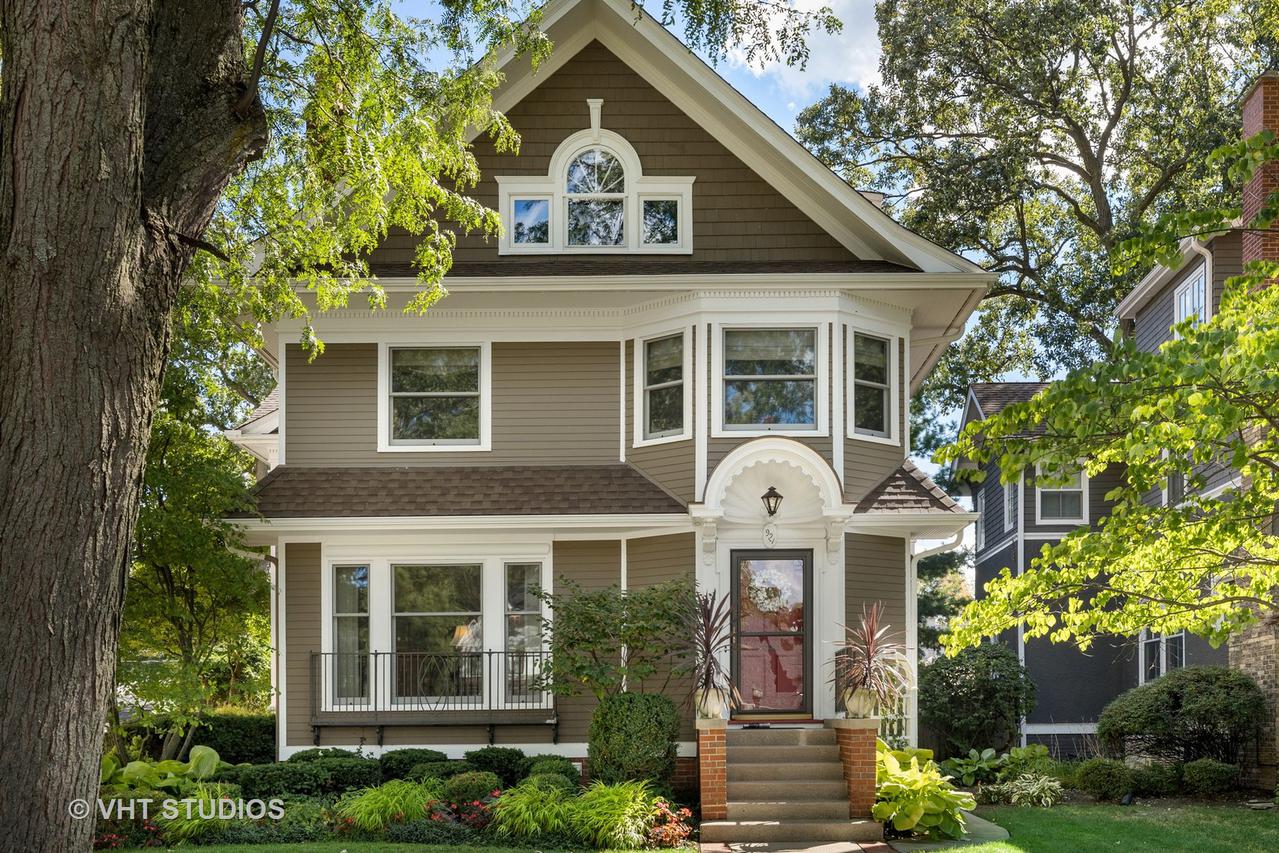 921 Greenleaf Ave., Wilmette, IL 60091