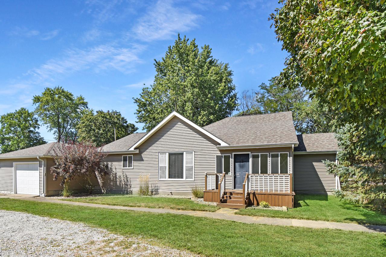 310 E Maple St., Ogden, IL 61859