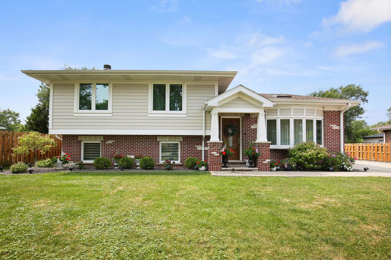 7460 S 88th Ave., Justice, IL 60458