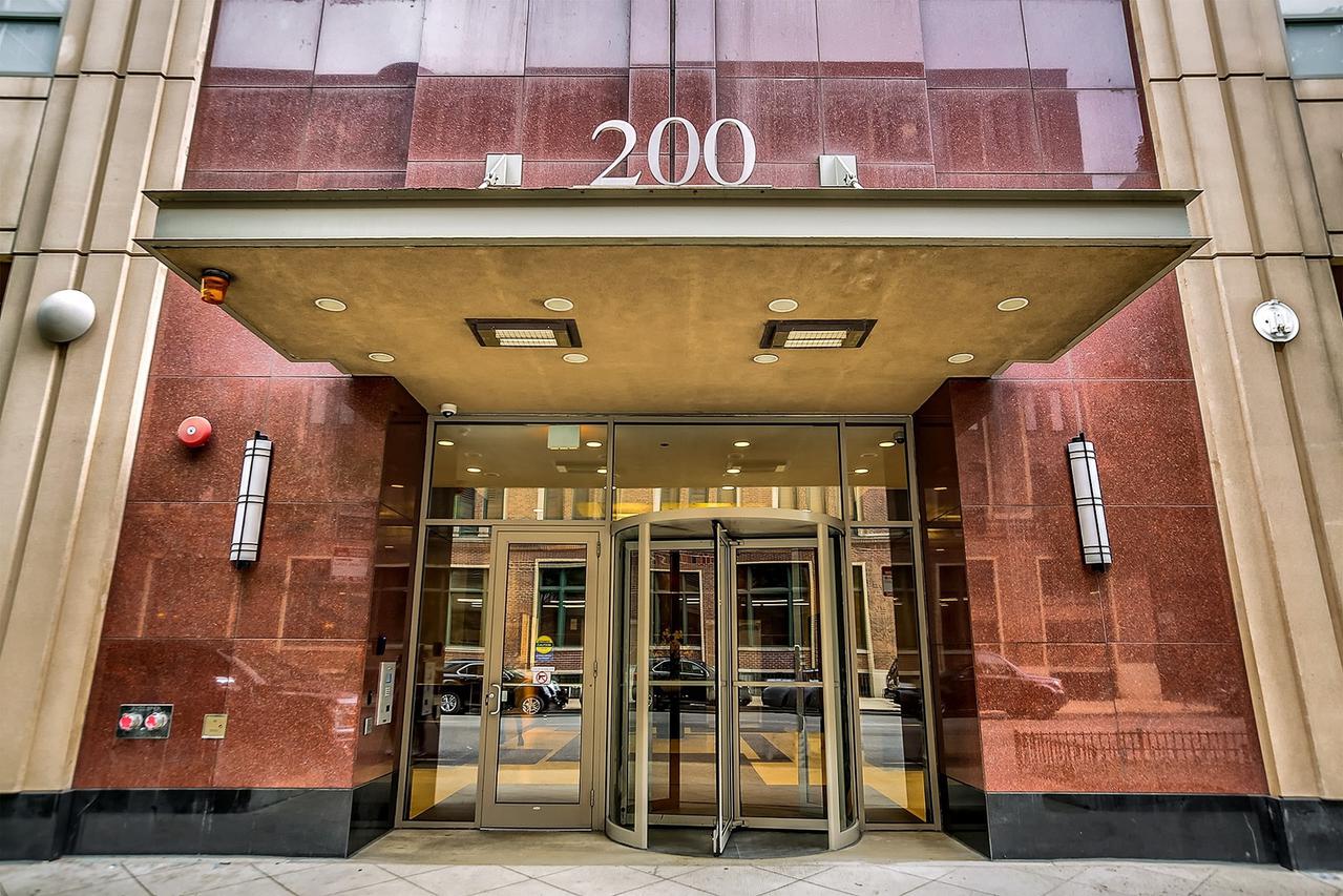 200 N Jefferson St. #2401, Chicago, IL 60661