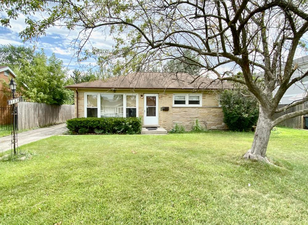 8137 W Summerdale Ave., Norwood Park Township, IL 60656