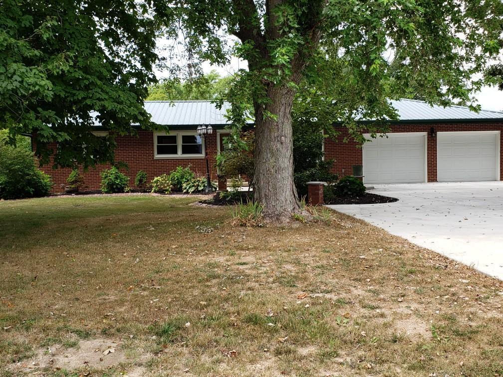 1679 N Cr 2200 E, St. Joseph, IL 61873