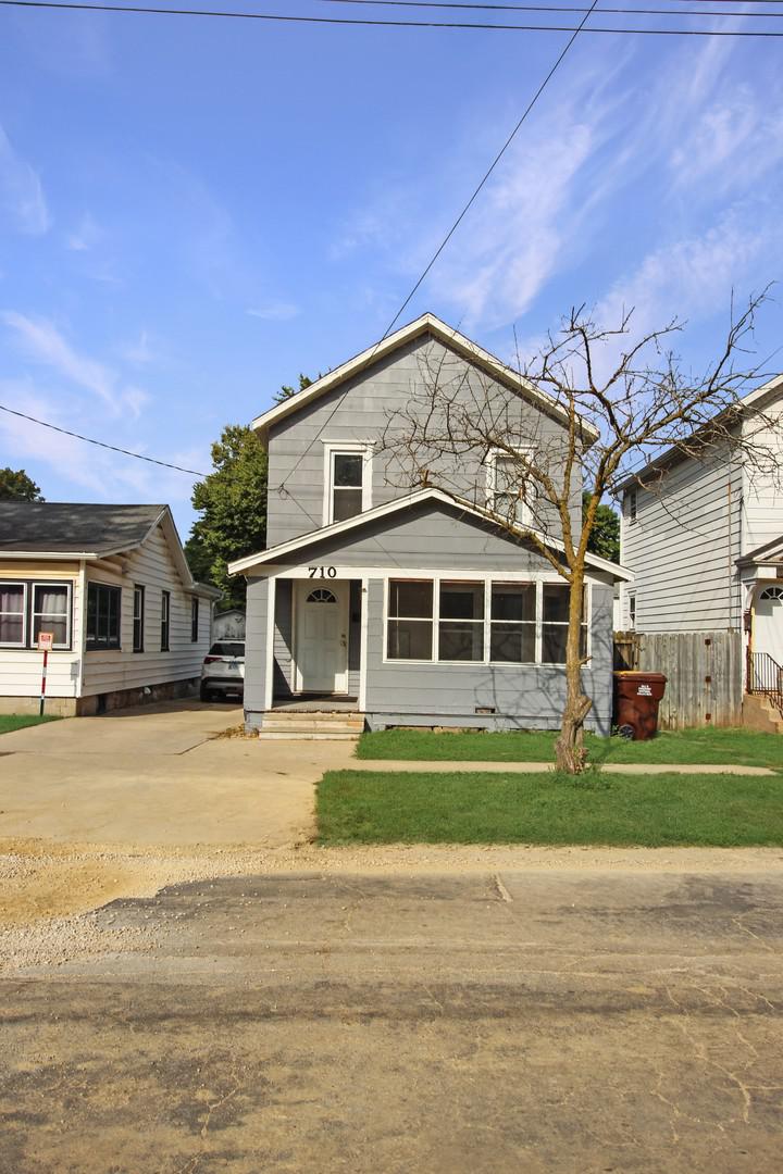710 S Walnut Ave., Freeport, IL 61032