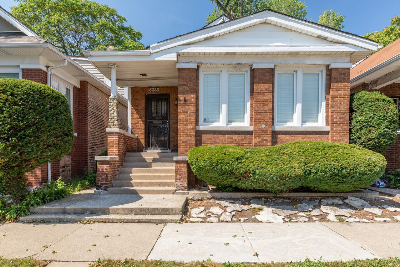 8232 S Kenwood Ave., Chicago, IL 60619