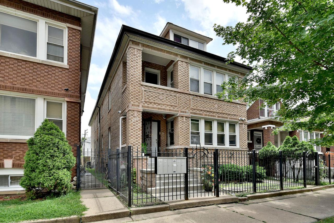 6939 S Washtenaw Ave., Chicago, IL 60629