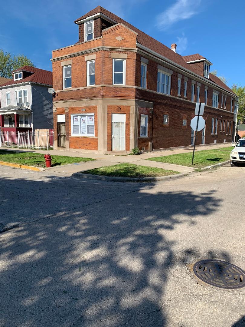 8559 S Escanaba Ave., Chicago, IL 60617