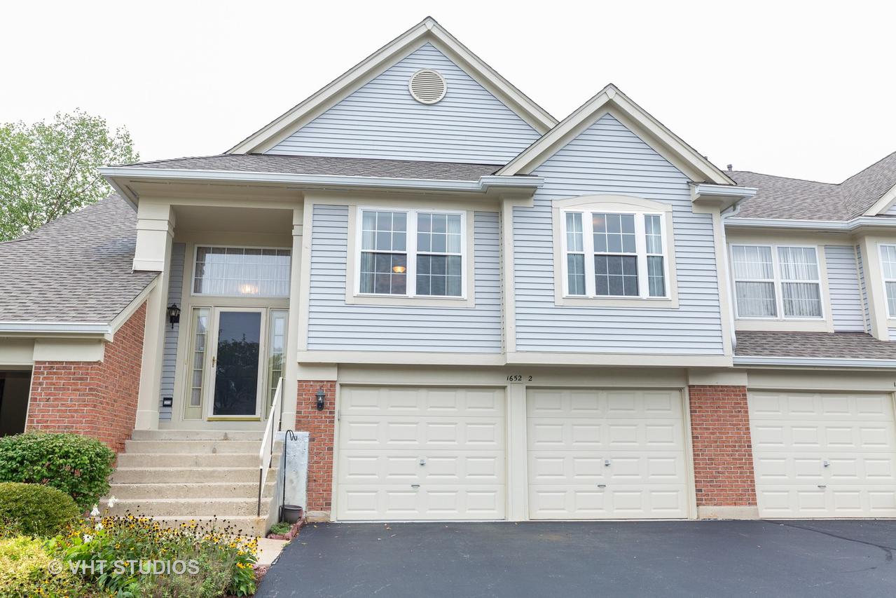 1652 Cayman Ct. #2, Bartlett, IL 60103