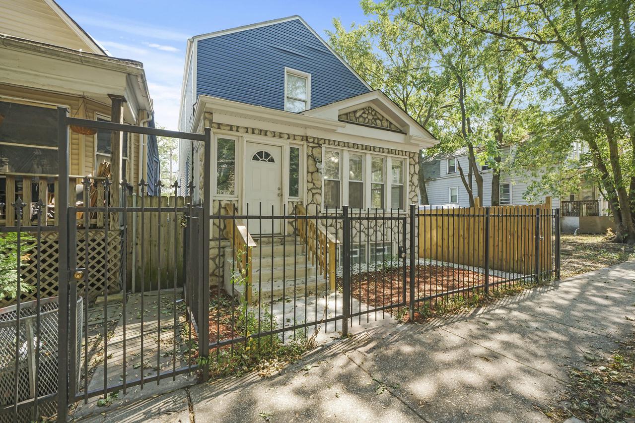 6111 S Wolcott Ave., Chicago, IL 60636