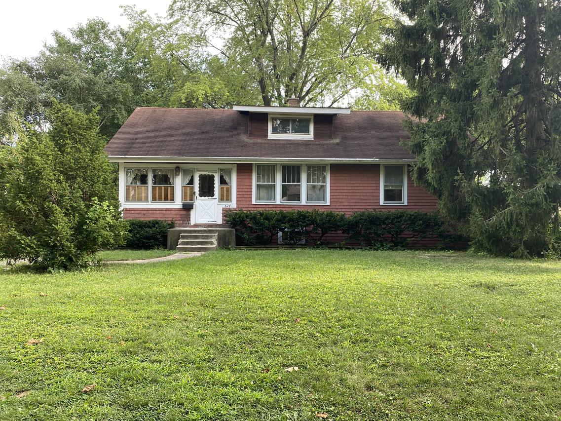 627 E Prairie Ave., Des Plaines, IL 60016