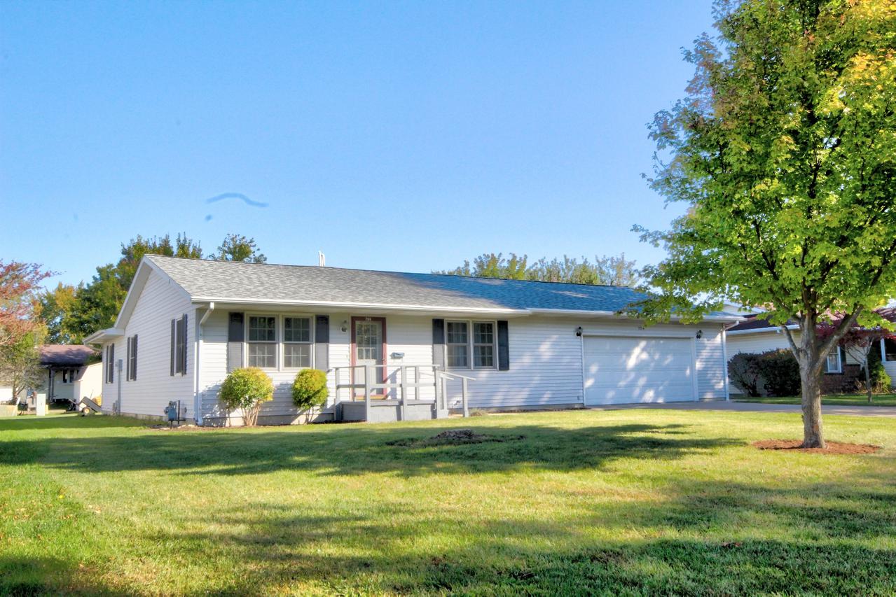 704 E Ash St., Watseka, IL 60970