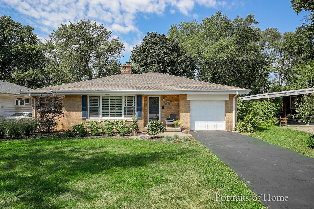 344 Scott Ave., Glen Ellyn, IL 60137