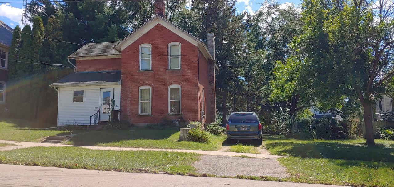 509 W Chestnut St., Freeport, IL 61032