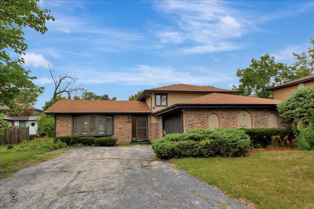 10154 S 86th Ave., Palos Hills, IL 60465