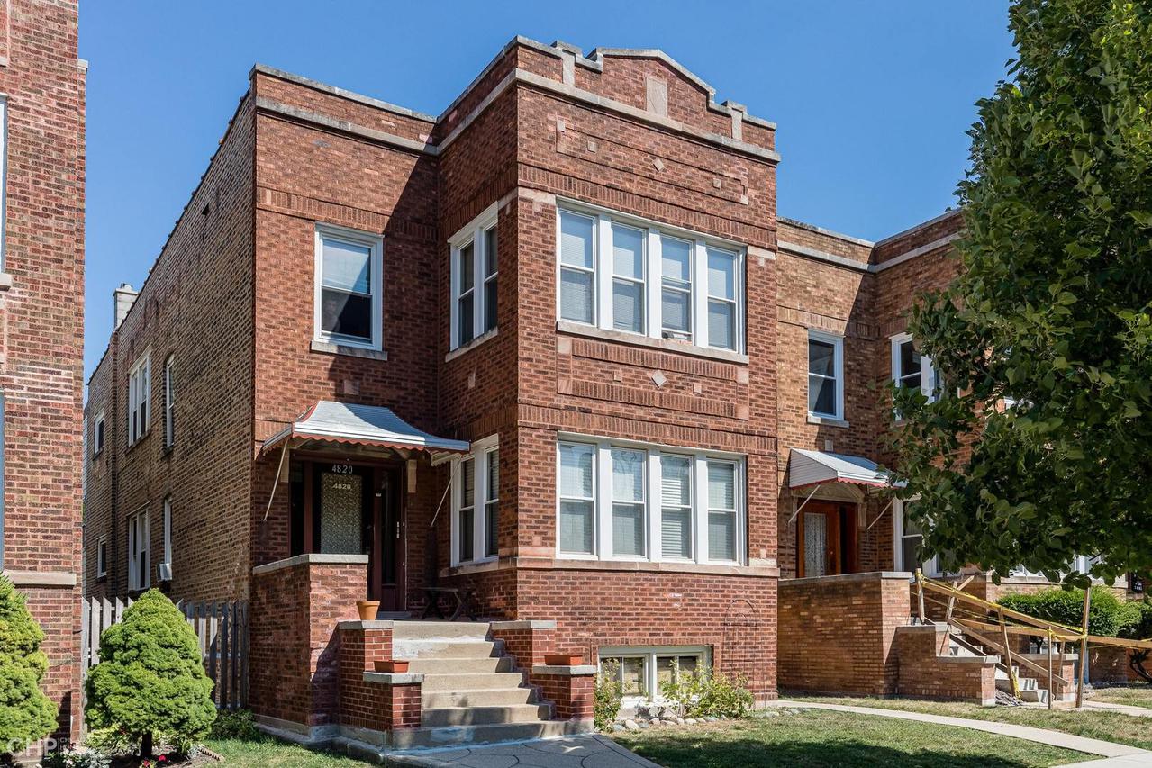 4820 W Roscoe St., Chicago, IL 60641