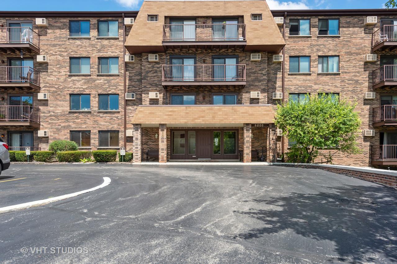 6800 W Raven St. #110, Chicago, IL 60631