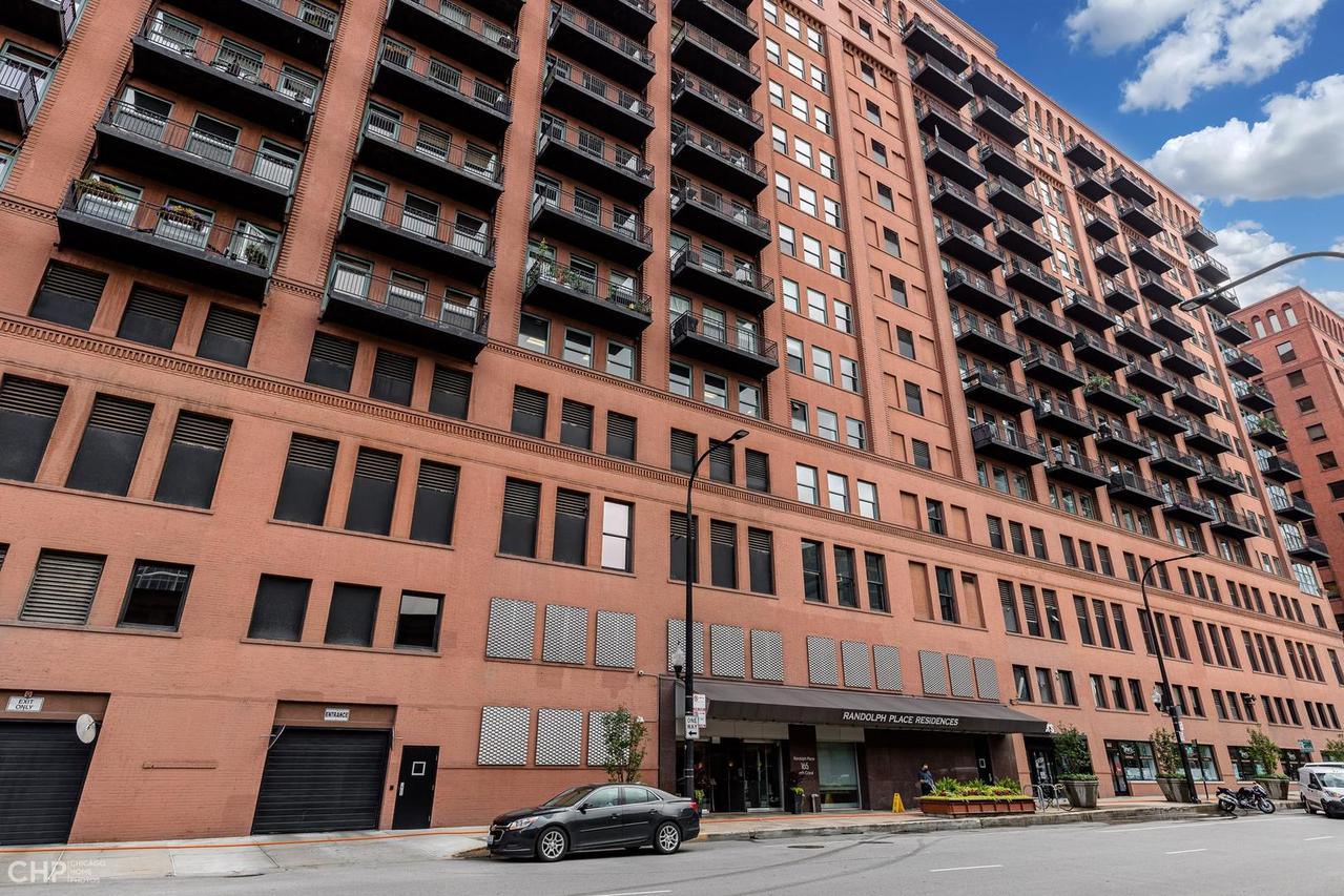 165 N Canal St. #1022, Chicago, IL 60606