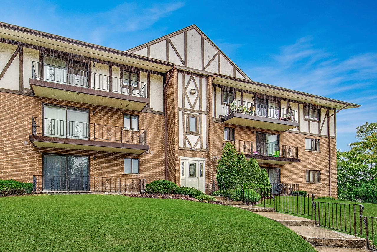 11000 S Theresa Cir. #1D, Palos Hills, IL 60465