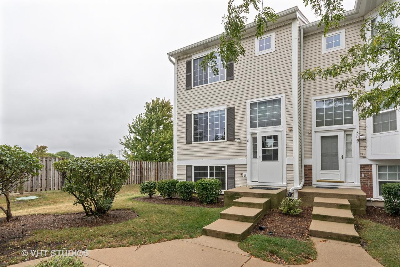 611 E Victoria Cir., North Aurora, IL 60542