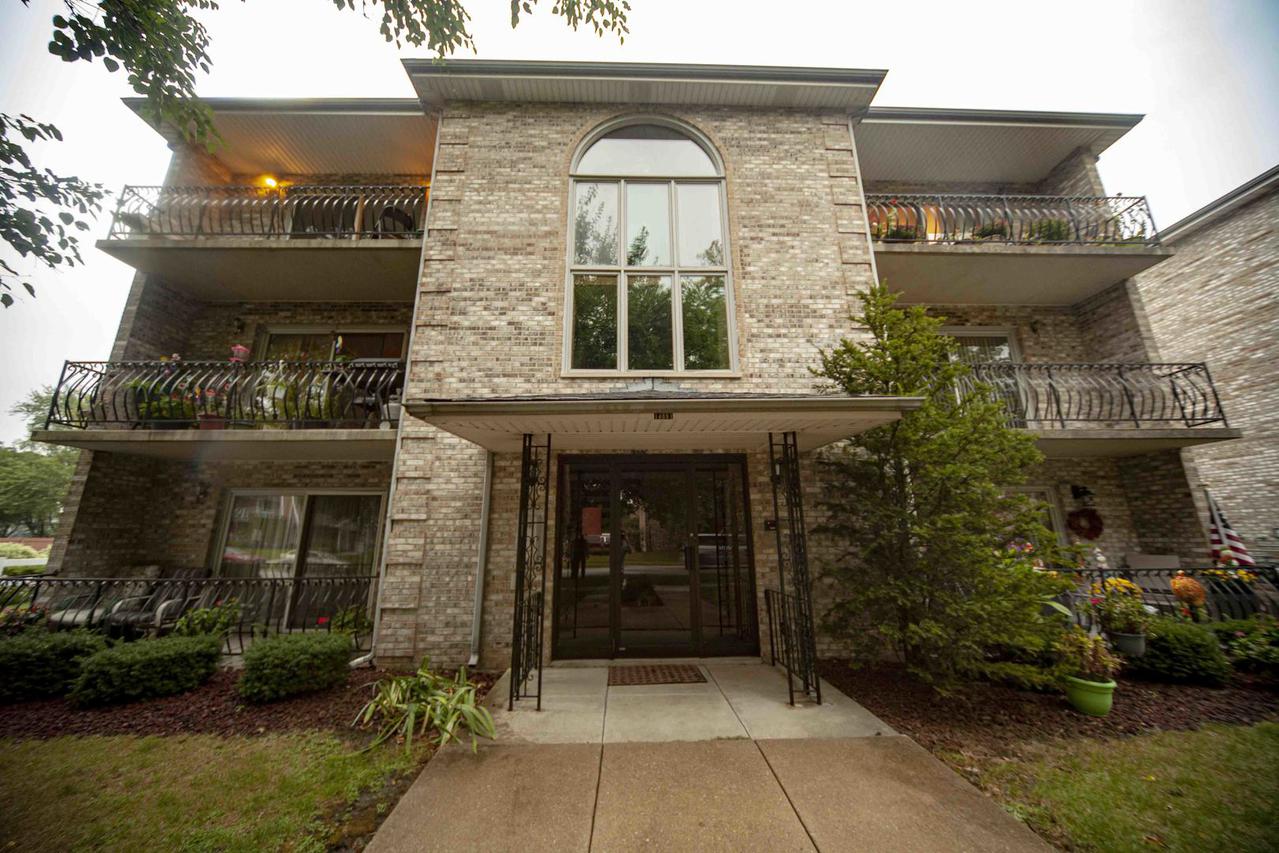 14801 Kenton Ave. #3N, Midlothian, IL 60445