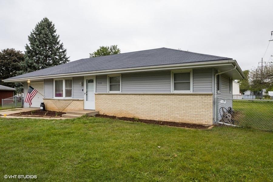 938 Crystal Dr., Machesney Park, IL 61115