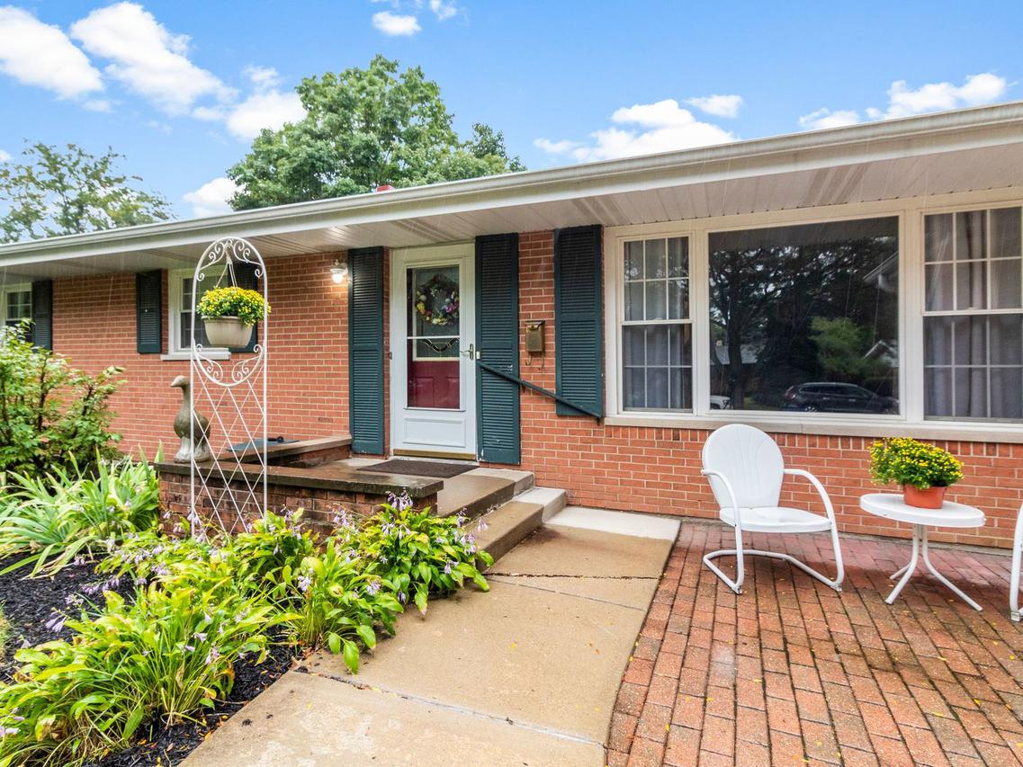 1623 Huntington Rd., Dekalb, IL 60115