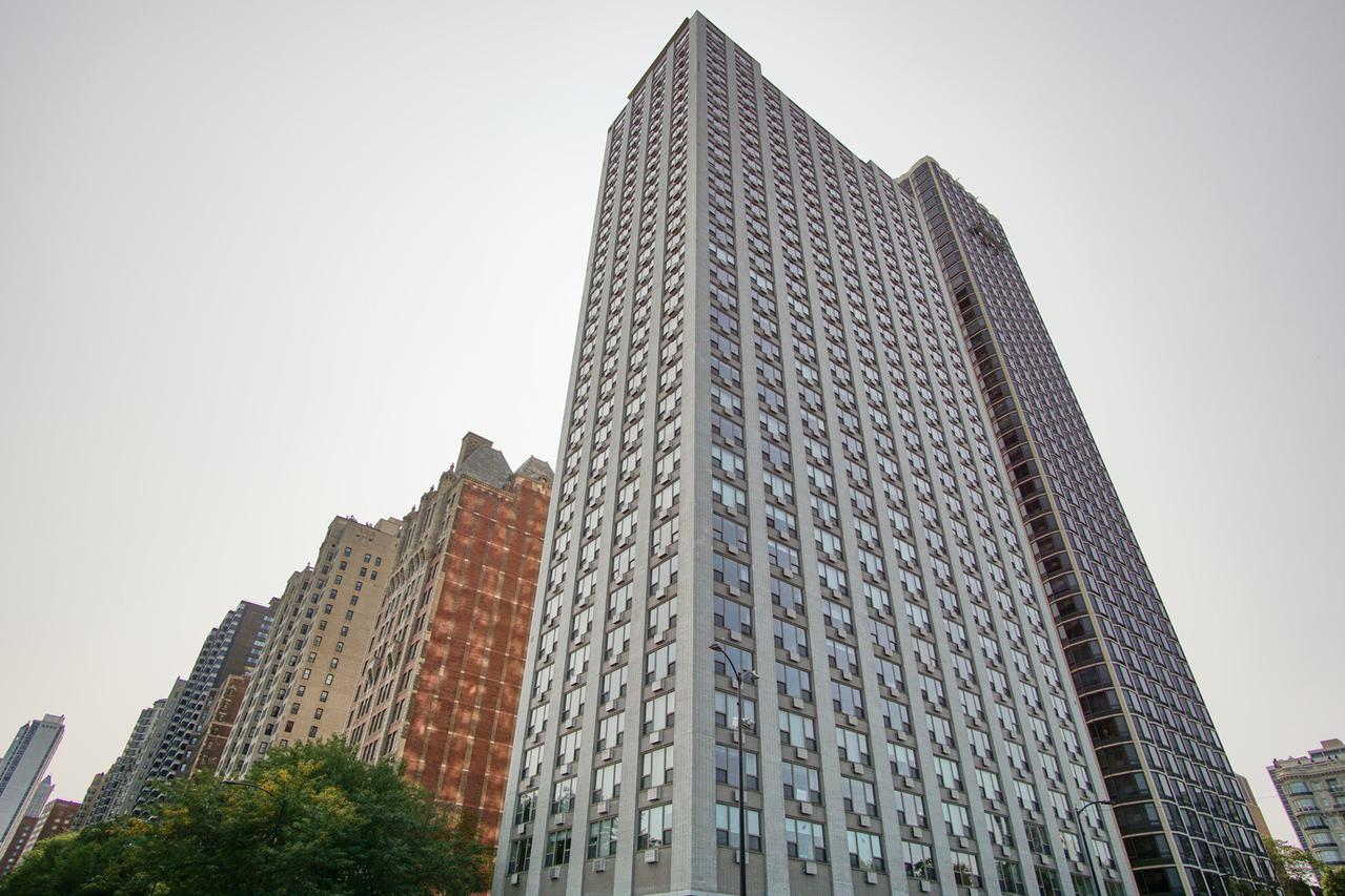 1550 N Lake Shore Dr. #24C, Chicago, IL 60610