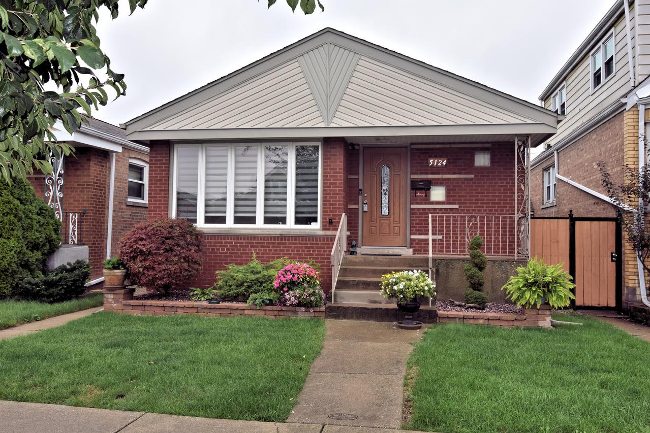 5124 S Lockwood Ave., Chicago, IL 60638
