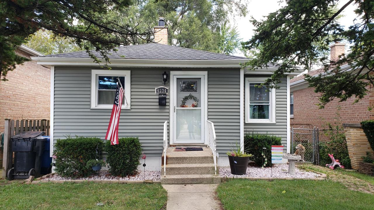 6334 W Eastwood Ave., Chicago, IL 60630