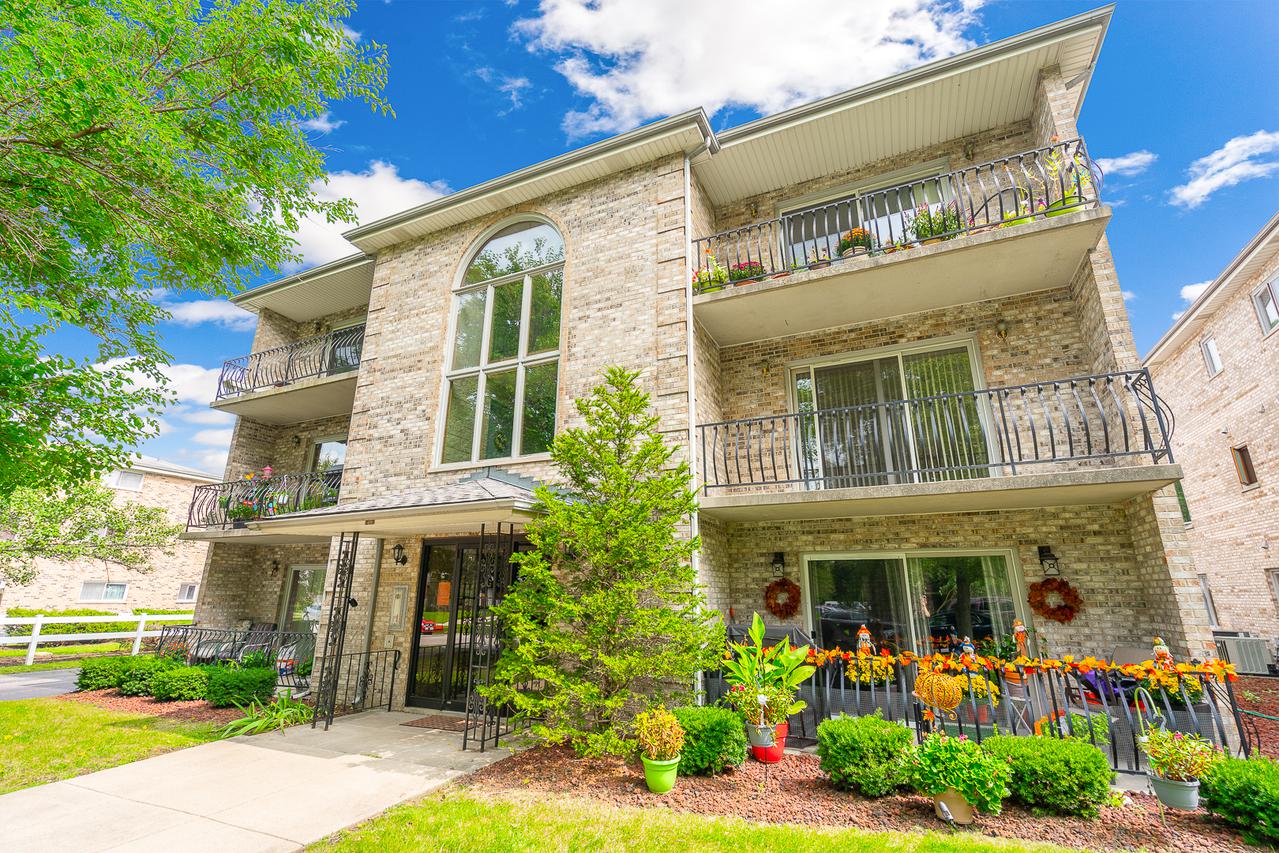 14801 Kenton Ave. #2S, Midlothian, IL 60445
